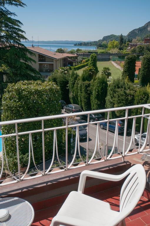 Hotel Continental ガルダ エクステリア 写真